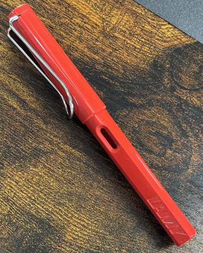 Lamy safari red fountain - lamy,