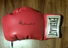 MUHAMMAD ALI AUTOGRAPHED SIGNED EVERLAST BOXING GLOVE