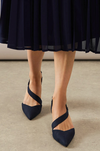 Wallis navy court - wallis,