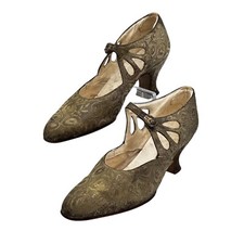 Antique Vintage 1920s 1930s Gold lame’ brocade Shoes Art Deco Gold Louis shoes