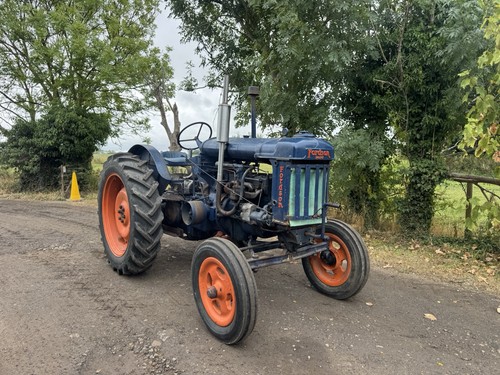 Fordson e27n tractor full - fordson,