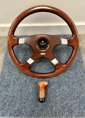 Momo astra wood steering - wood,