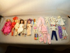 LOT OF 6 VINTAGE CLOTHED SINDY