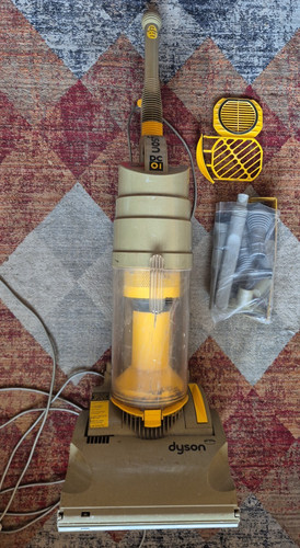 Dyson classic vacuum cleaner - classic,