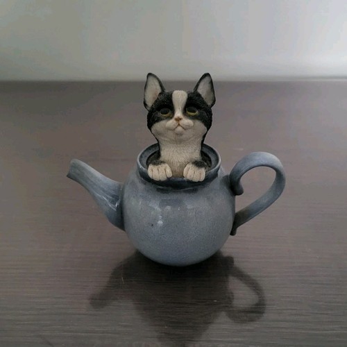 Leonardo cat teapot - leonardo, in
