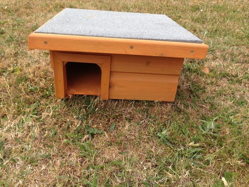 Hedgehog feeder house nest box - hedgehog, feeder/house