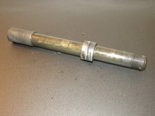 TRIUMPH SPRINT 955I RS FRONT WHEEL SPINDLE 2002.