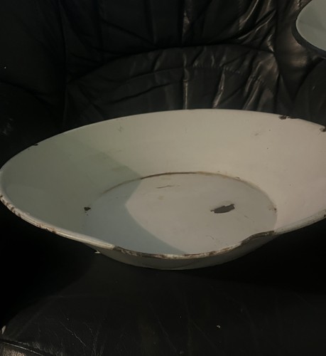 Vintage enamle wash basins - vintage,