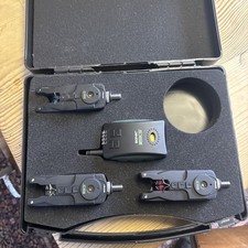 Sonik SKS Bite Alarm Set 3+1 Receiver Fishing Bivvy Light with Carry Case