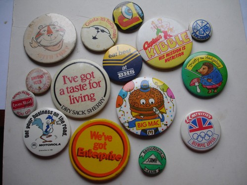 Vintage retro button pin - retro,