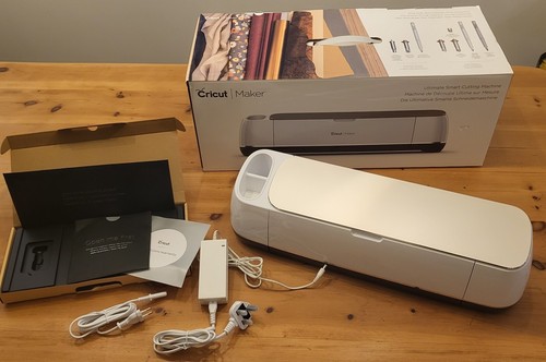 Cricut maker cutting - maker, machine