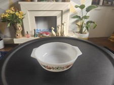 Vtg Pyrex Carnaby Tempo Medium