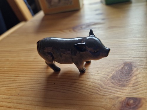 Beswick animal small piglet - animal,