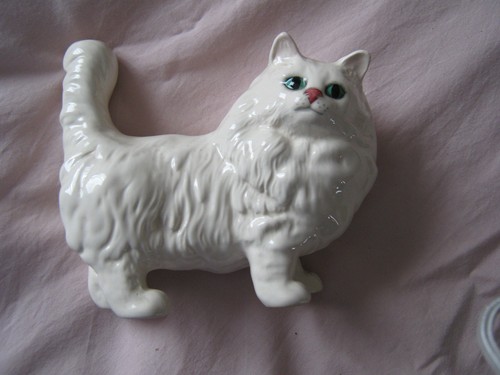 Beswick white persian standing - white,
