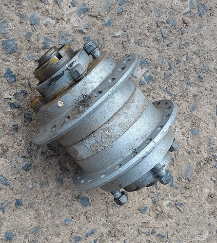 Triumph t140 tr7 rear - hub, for