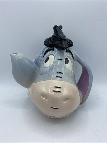 Disney showcase cardew design - disney,