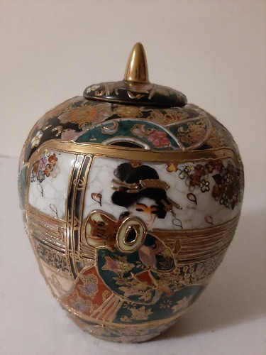 Japanese hand painted satsuma - hand,