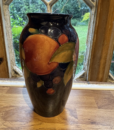 Moorcroft england ceramic vase - moorcroft,