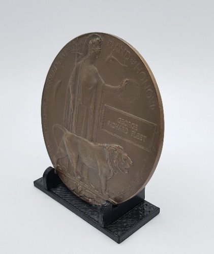 Ww1 death plaque display - death, stand