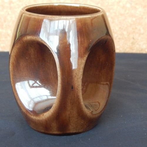 Holkham pottery owl - pottery, eye
