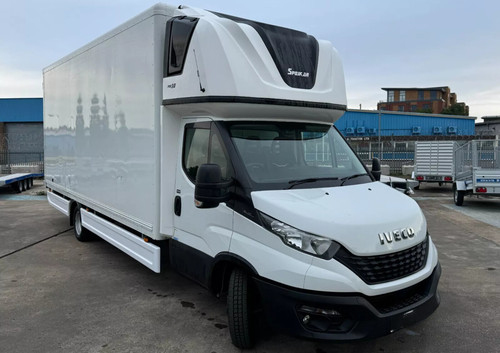 Iveco daily mercedes - iveco,