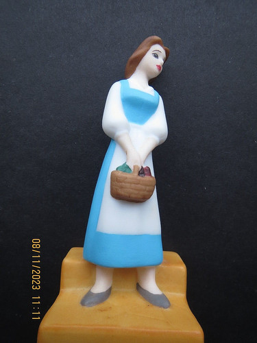 Belle figurine three a half - figurine.,