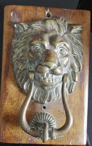 Antique lion head heavy - antique, lion's
