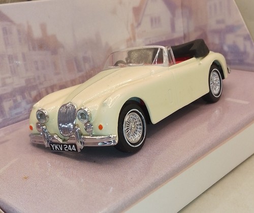 Dinky 1960 jaguar xk150 drop - xk150,