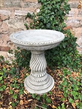 Bird bath concrete stone solid garden ornament ,Twist base design, very heavy t 