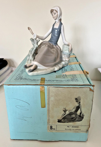 Lladro 4660 girl sitting - lladro,