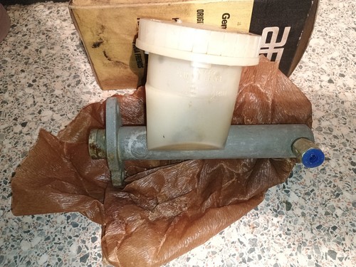 Brake master cylinder - brake,