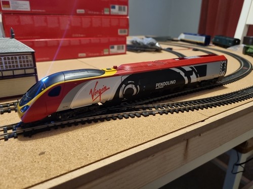 Hornby virgin pendolino alstom - hornby,
