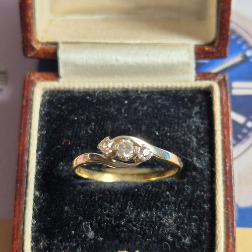 18ct yellow gold diamond - 18ct,