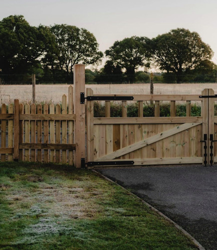 Pair driveway gates - of,