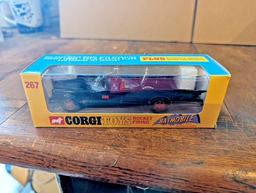 Corgi toys batmobile 267 - toys,