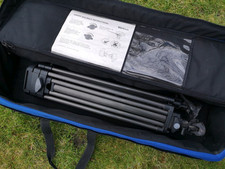 VINTEN VISION 100 TWO STAGE CARBON FIBRE TRIPOD - MID LEVEL SPREADER - VGC.