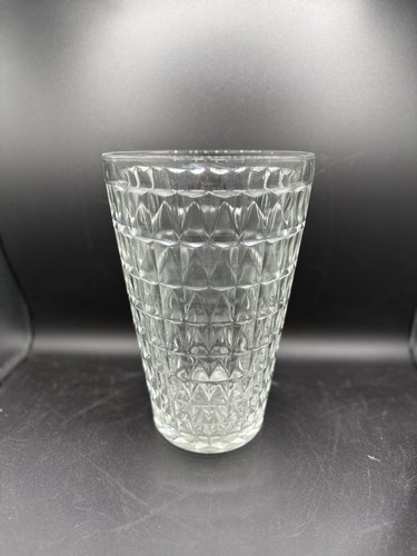 Vintage clear unbranded glass - clear,