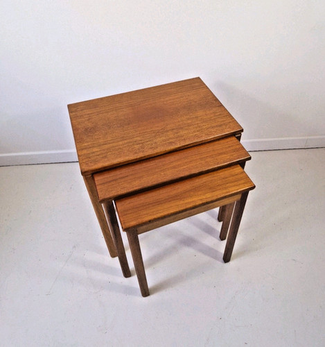 Mid century nest - nest, mcintosh