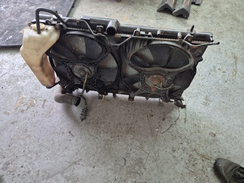 Complete radiator with - with, bottle