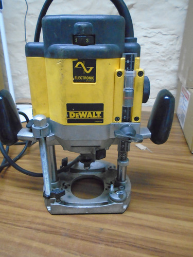 Dewalt 625e router - dewalt, 240v