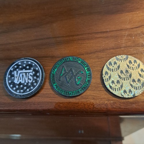 Lot plastic pog slammers - of,