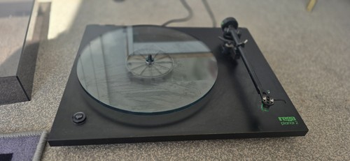 Rega planar turntable - planar,