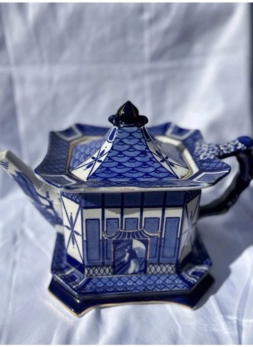 Rare burleingh pagoda teapot - rare,