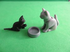 Playmobil  2x CATS KITTEN with bowl- City Life Park Farm Pet