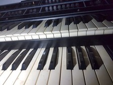 CRUMAR T 3 PORTABLE ORGAN