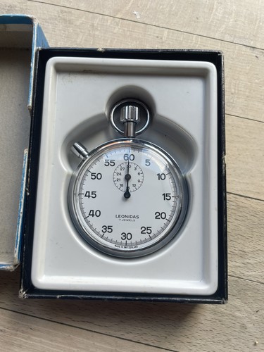 Leonidas vintage stopwatch - leonidas,
