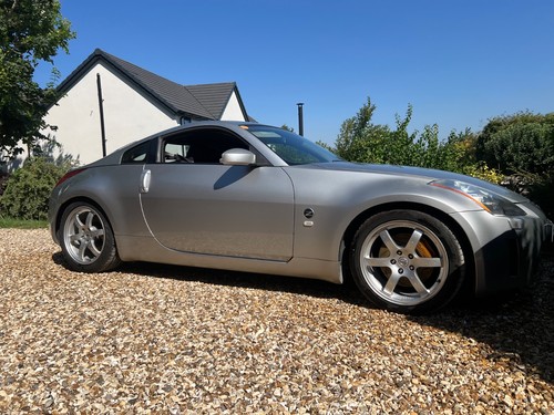 2004 nissan 350z - nissan,