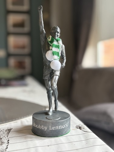 Bobby lennox celtic legend - celtic,