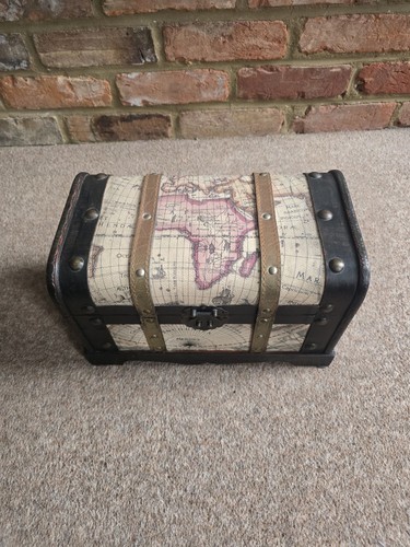 Chest treasure world - chest, map
