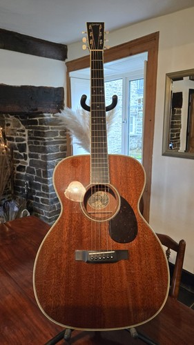 Collings acoustic guitar - collings, om2h